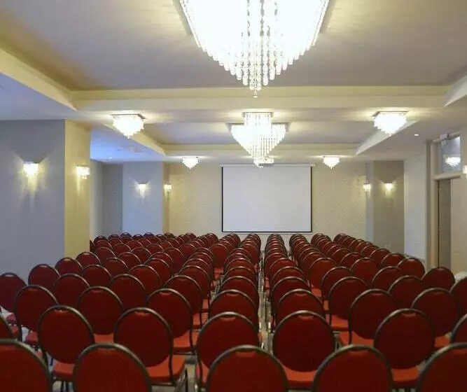 هتل Ramada By Wyndham Constanta