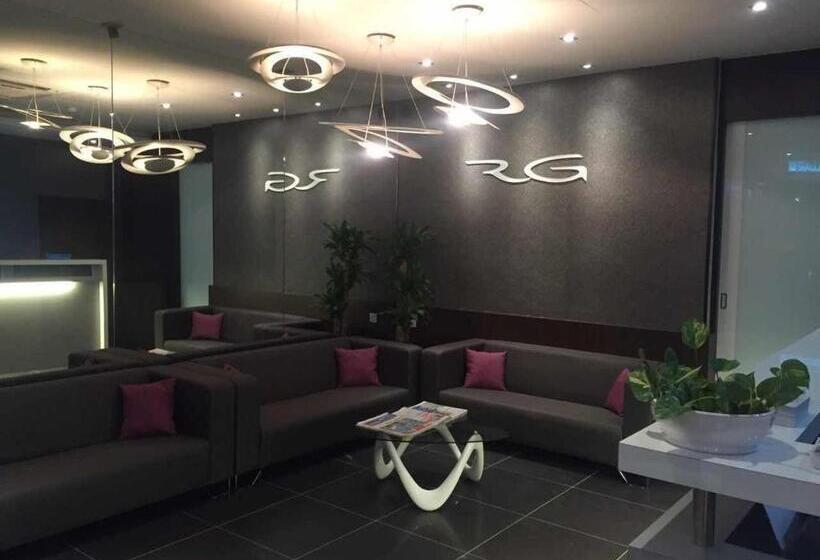 Hotel The Regency Garden