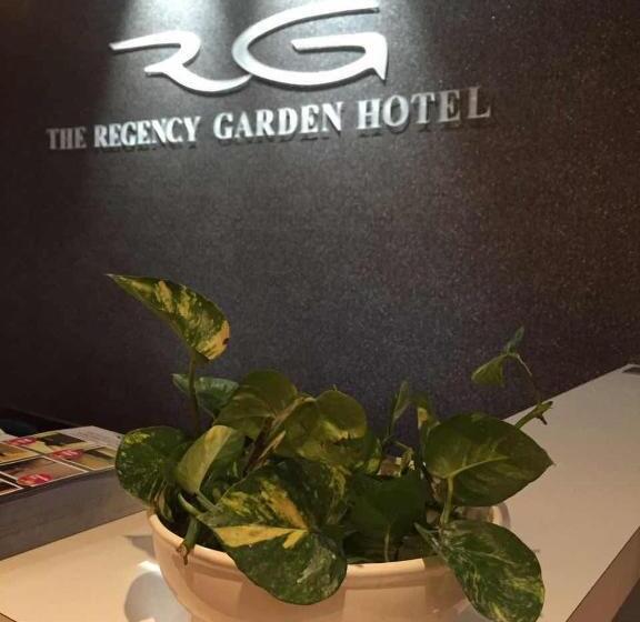 Hotel The Regency Garden