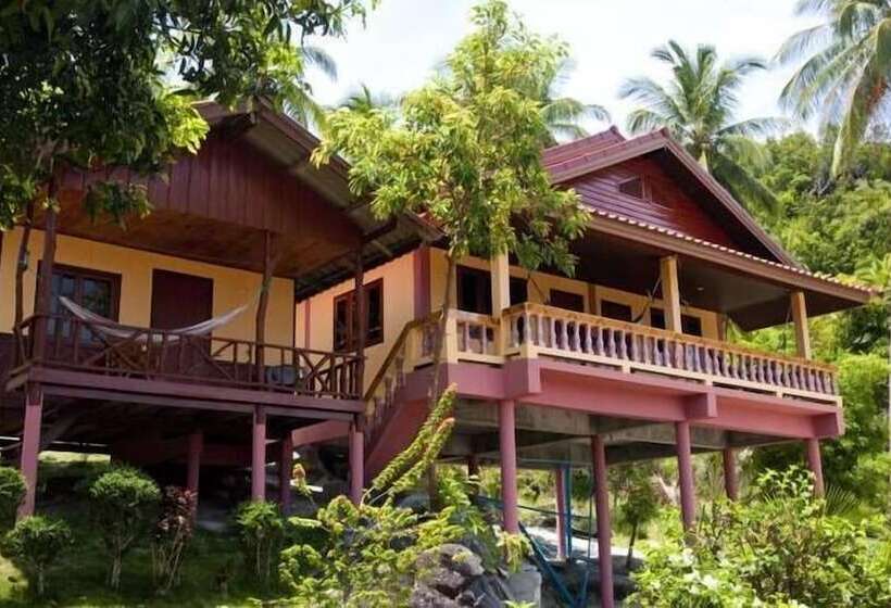 بنسيون J.b. Hut Bungalows