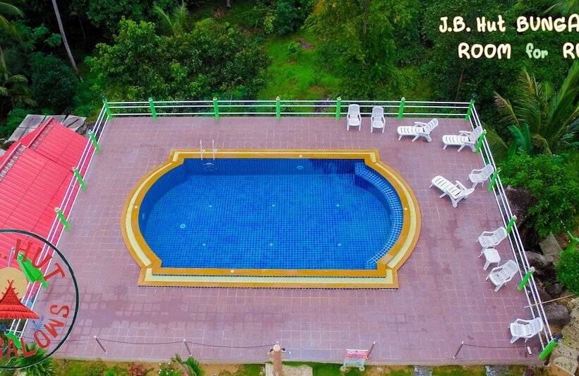 بنسيون J.b. Hut Bungalows