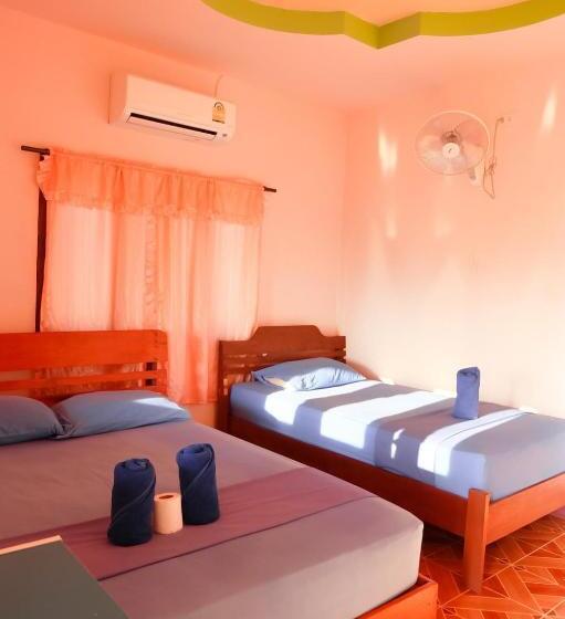 بنسيون J.b. Hut Bungalows