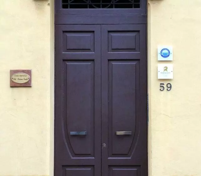 Rhegion B&b