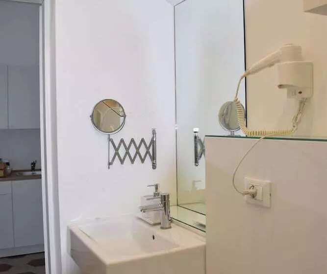 Rhegion B&b