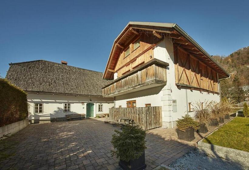 Rute Hotel And Apartments