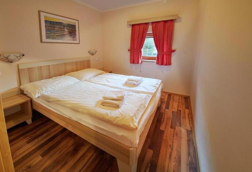 Rute Hotel And Apartments