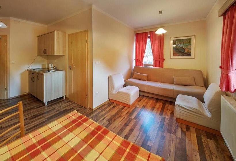 Rute Hotel And Apartments