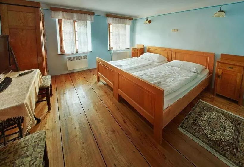 Rute Hotel And Apartments