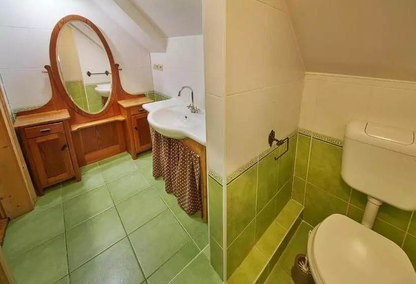 Rute Hotel And Apartments