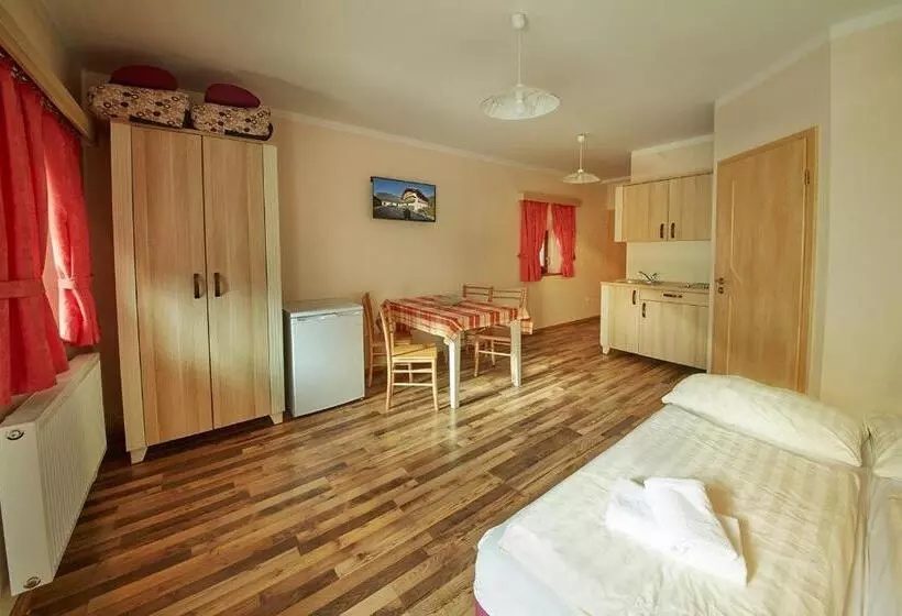 Rute Hotel And Apartments