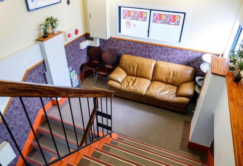 Yokohama Hostel Village Hayashikaikan