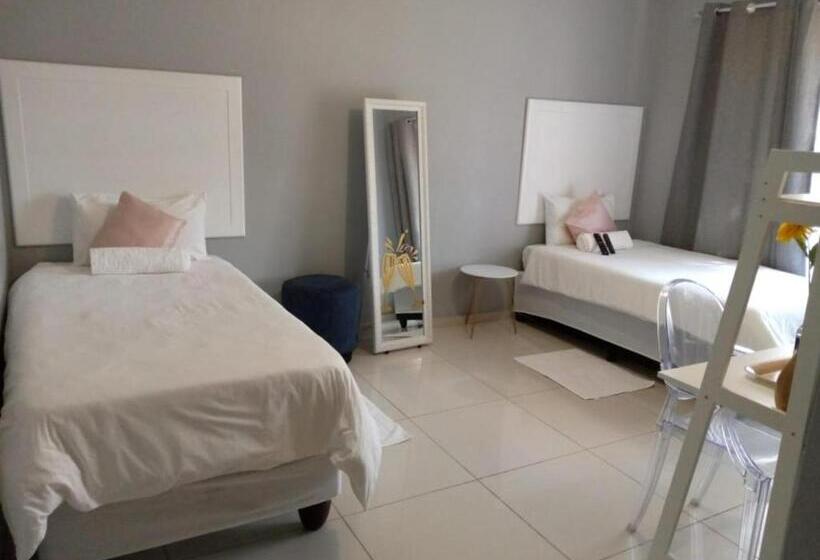 بنسيون Agt Guesthouse