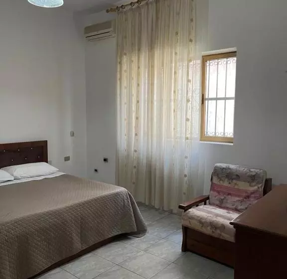 پانسیون Doctor S Guest House Rooms