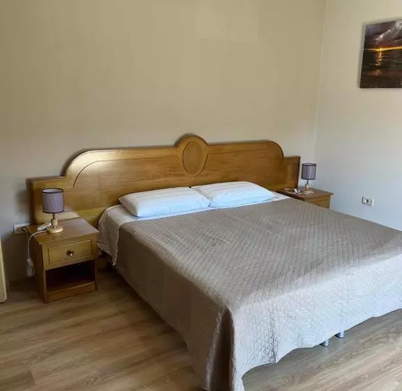 پانسیون Doctor S Guest House Rooms