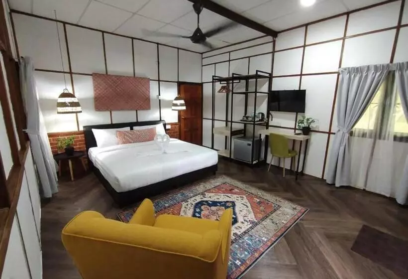 Lomakeskus Api Api Eco Chalet