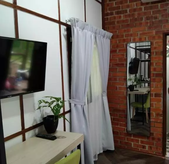 Lomakeskus Api Api Eco Chalet