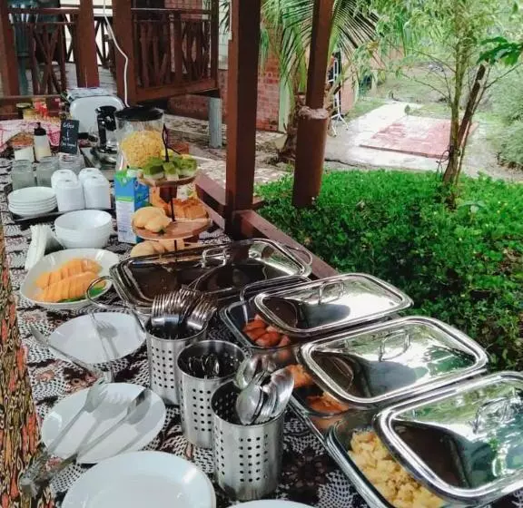 Lomakeskus Api Api Eco Chalet