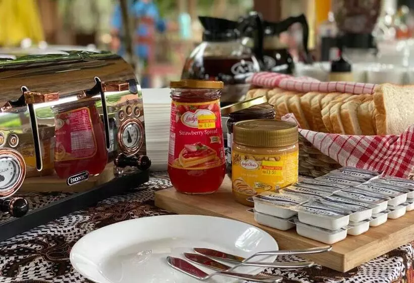 Lomakeskus Api Api Eco Chalet