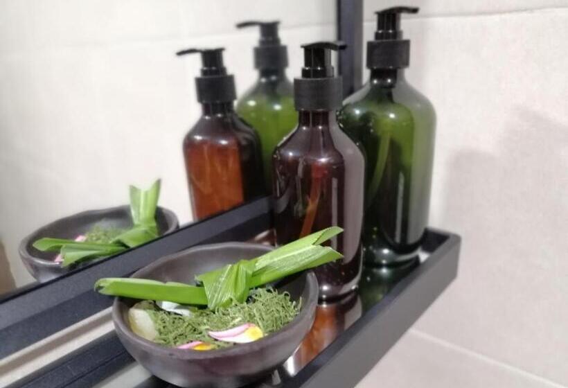 منتجع Api Api Eco Chalet