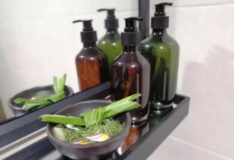 Lomakeskus Api Api Eco Chalet