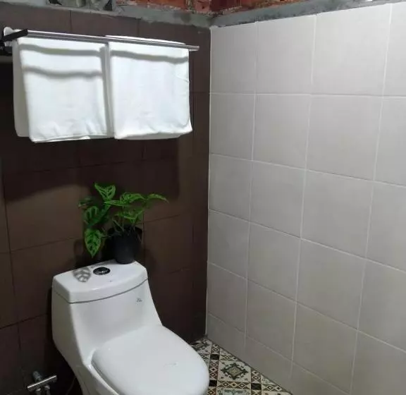 Lomakeskus Api Api Eco Chalet