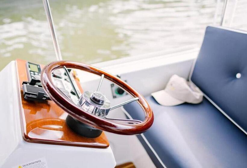 호스텔 Stunning Retreat Carter S Creek Close To Tides Inn