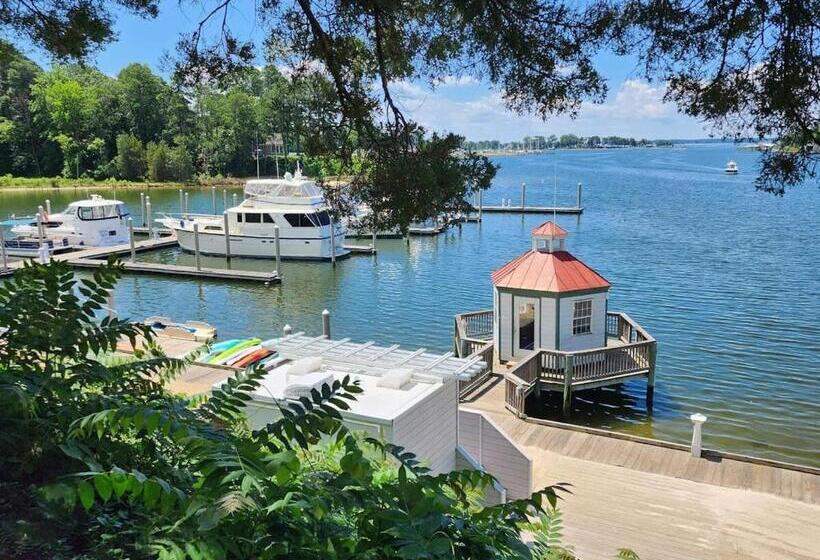 호스텔 Stunning Retreat Carter S Creek Close To Tides Inn