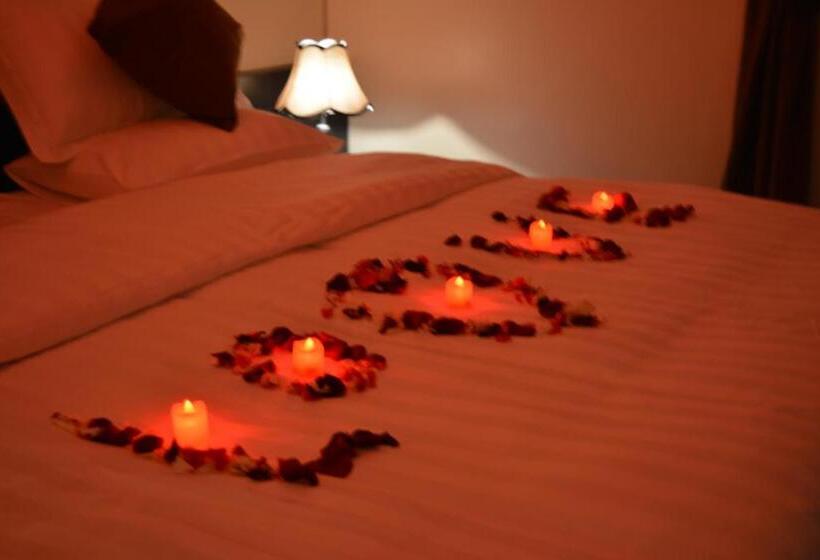 هتل And Apartments Al Raqi Mall Artiaad