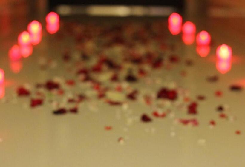 هتل And Apartments Al Raqi Mall Artiaad