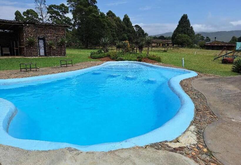 هتل Hawane Resort