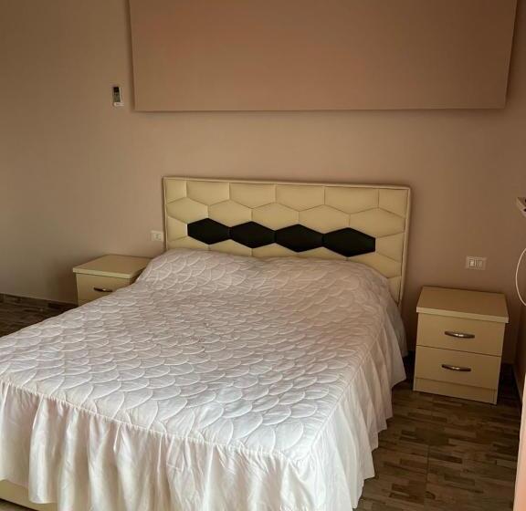 هتل Laguna E Kenalles