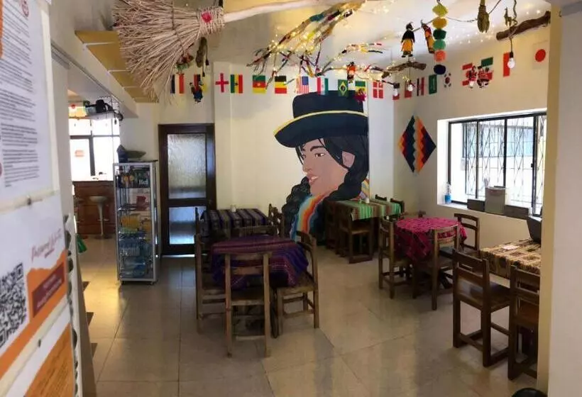 هتل The Weekend Hostel