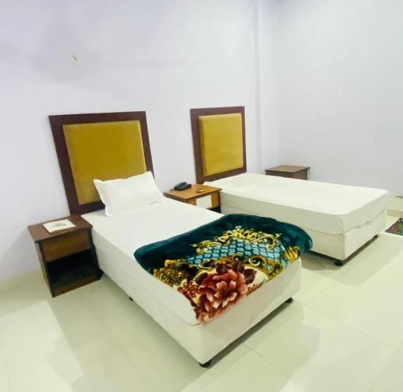 Pansari Hotel & Resort