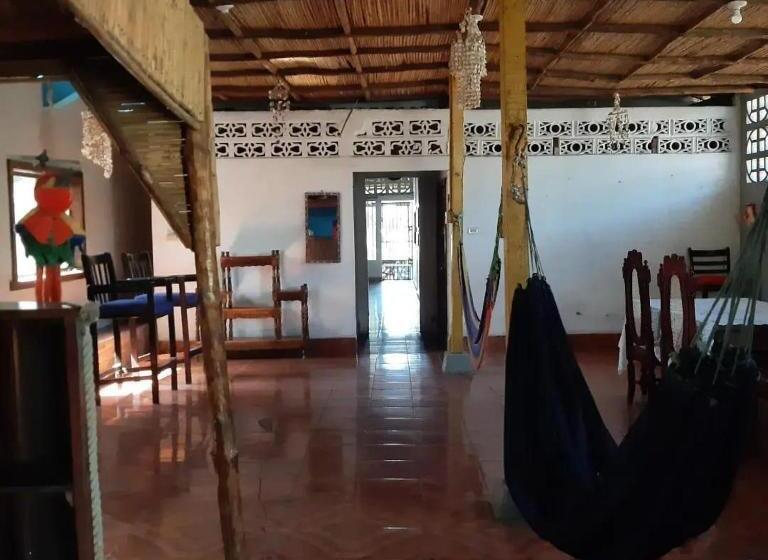 پانسیون Casa Ballena Cósmica