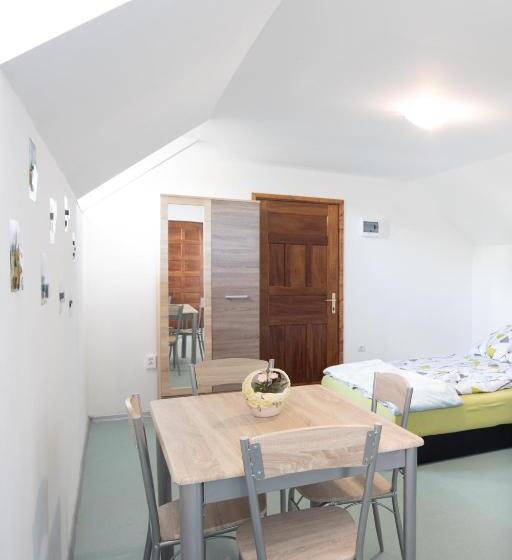 ペンション Family Farm Vendégház