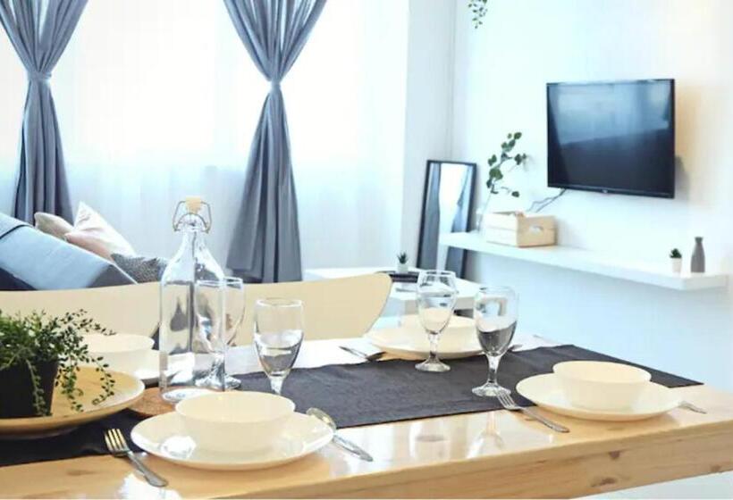 Puchong Skypod Residence @ Hostay