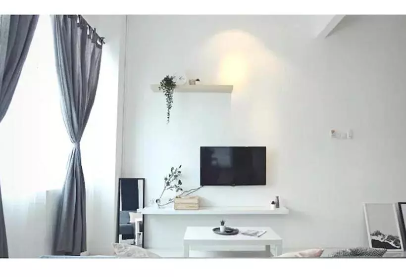 Puchong Skypod Residence @ Hostay