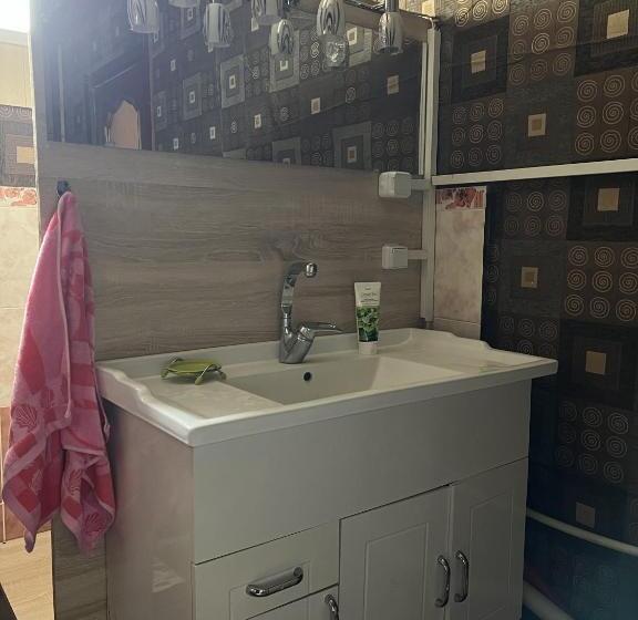 تختخواب و صبحانه Ecospace Kgz