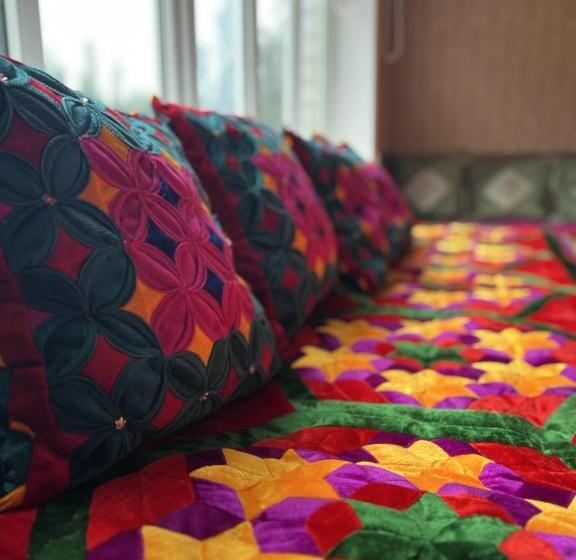 تختخواب و صبحانه Ecospace Kgz