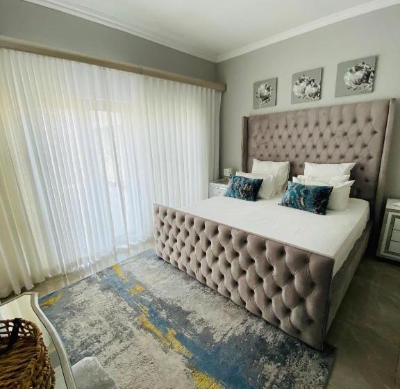 Bed and Breakfast Mbombela Luxury Villa