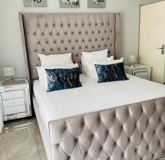 مبيت وإفطار Mbombela Luxury Villa