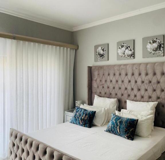 Bed and Breakfast Mbombela Luxury Villa