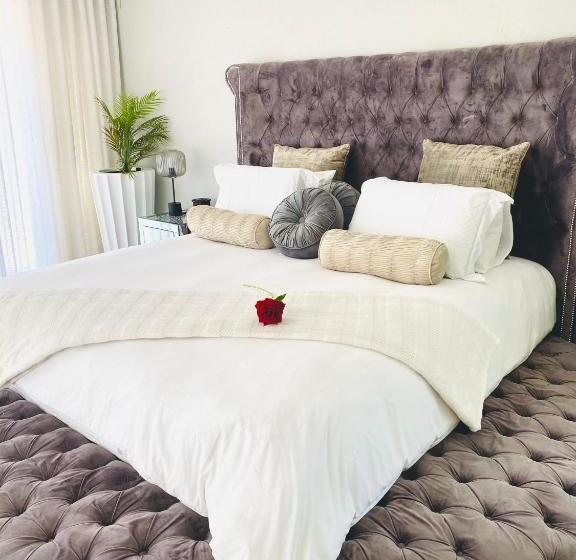 Bed and Breakfast Mbombela Luxury Villa