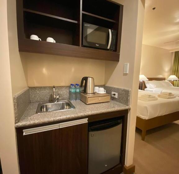 Forest Lodge Private Condotel At Camp John Hay Baguio City