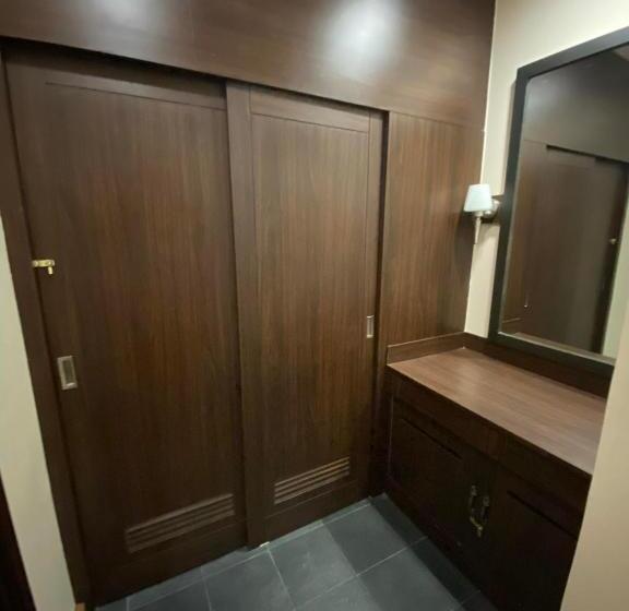 Forest Lodge Private Condotel At Camp John Hay Baguio City