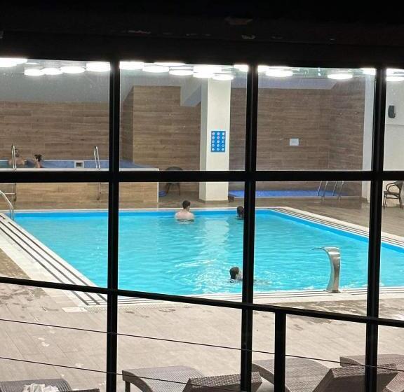 هتل Bakuriani Inn A112