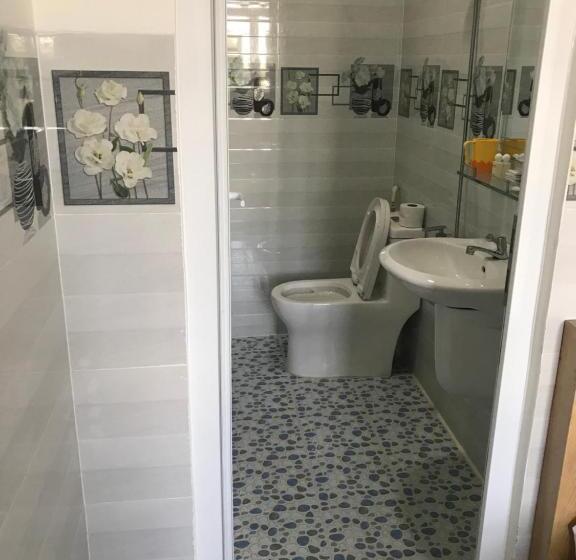 هتل Khách Sạn Ngọc Quý