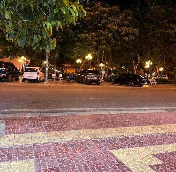 هتل Khách Sạn Ngọc Quý