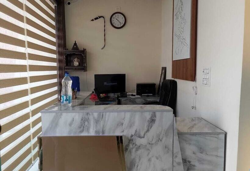 Hôtel Lr Delite Inn