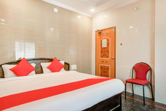 هتل Tejasri Residency